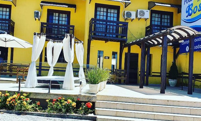 Rio das Ostras Hotel | Relaxing Pousada do Bosque with Pool and Ocean Views