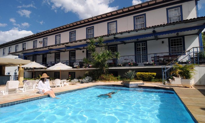 Diamantina Hotel | Pousada do Garimpo: Oceanfront Retreat with Pool & Dining