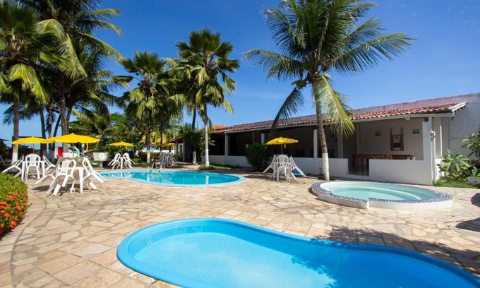 Jacuma Hotel | Discover Pousada Do Inglês: Family-Friendly Retreat with Pool
