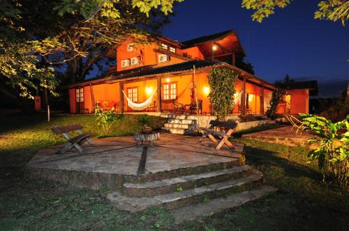 Cuiaba Hotel | Discover Comfort at Pousada do Parque with Pool & Hot Tub