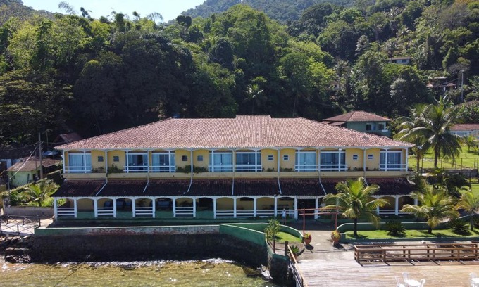 Ilha Grande Hotel | Pet-Friendly Pousada do Preto with Oceanfront Views