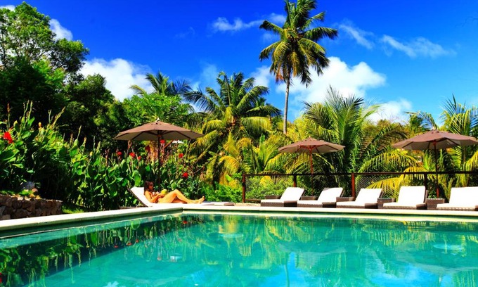 Vila dos Remedios Hotel | Experience Pousada do Vale: Oceanfront Bliss Awaits