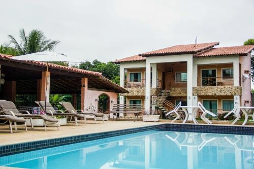 Belo Horizonte Hotel | Inviting Pousada Doce Vida with Oceanfront Views