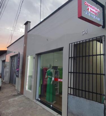 Sao Bento Bed & Breakfast | Explore Pousada Dormitório 4 Irmãs: Family-Friendly Stay