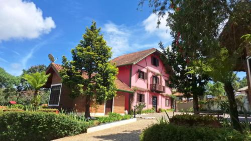 Monte Verde Hotel | Discover Pousada Encanto da Serra: Family-Friendly Retreat