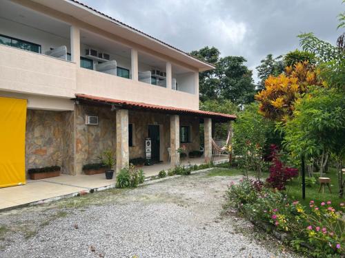Ibicoara House | Discover Pousada Encanto dos Mognos: Pet-Friendly Retreat