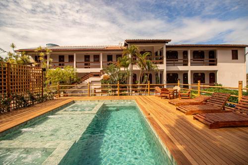 Historic Center Hotel | Idyllic Pousada Encantos de Arraial with Oceanfront Pool