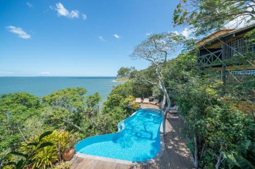 Sao Pedro da Aldeia Hotel | Discover Pousada Enseada das Garças: Oceanfront Paradise
