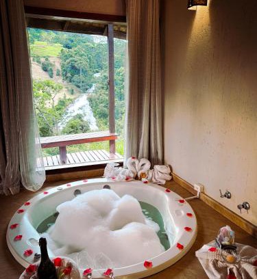 Goncalves Hotel | Discover Pousada Espelho Dagua - Pet and Child Friendly Stay