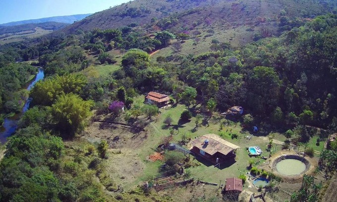 Serra da Canastra National Park Hotel | Explore Pousada Estância Macaúbas: Pet-Friendly Paradise