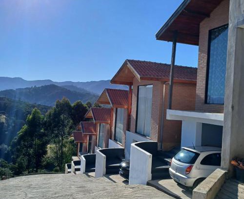 Santo Antonio do Pinhal Cabin | Delightful Pousada Estância da Pinha with Hot Tub & Breakfast