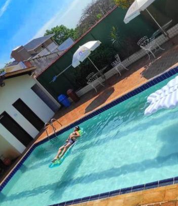 Vila Yolanda House | Charming Pousada Evelina with Ocean View and Pool Access