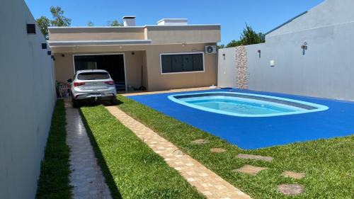 Bela Vista House | Pet-Friendly Retreat at Pousada Ferreira with Pool Access