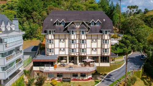 Vila Everest Hotel | Pet-Friendly Pousada Grandchamp in Beautiful Campos do Jordão
