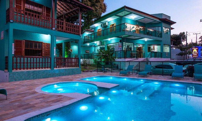 Veloso Hotel | Inviting Pousada Guarubela Veloso with Oceanfront Pool
