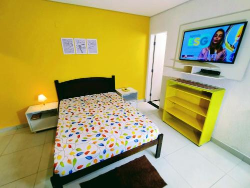 Pereque Apartment | Stunning Oceanfront Studio in Guarujá with Spa Amenities