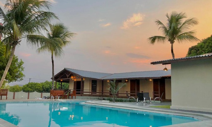 Santarem Hotel | Guest Rated: 10/10 at Pousada Jardins with Oceanfront Bliss