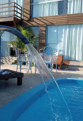 Praia do Ervino Hotel | Discover Pousada Jolie Maison: Ocean View & Pet Friendly