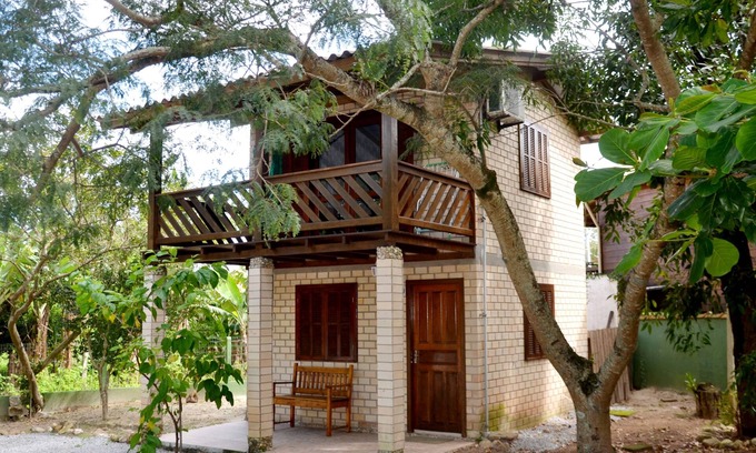 Guarda do Embau Hotel | Elegant Pousada la Boheme: Pool, Spa & Breakfast Included