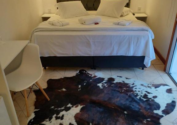 Santo Antonio do Pinhal Hotel | Inviting Stay at Pousada la Colline with Family-Friendly Amenities