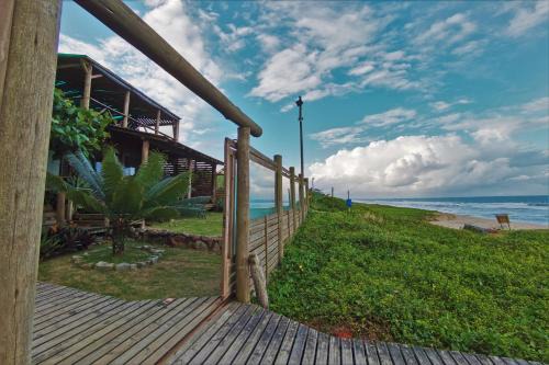 Barra Velha Hotel | Relax at Pousada La Luna - Oceanfront Getaway Awaits