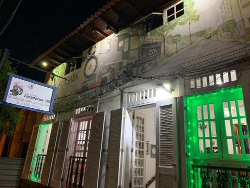 Conservatoria Hotel | Pet-Friendly Pousada Locomotiva 206 with Pool and Spa