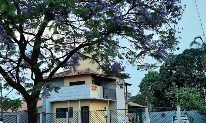 Cuiaba Hotel | Discover Pousada Luar: Family-Friendly Retreat with Kitchen