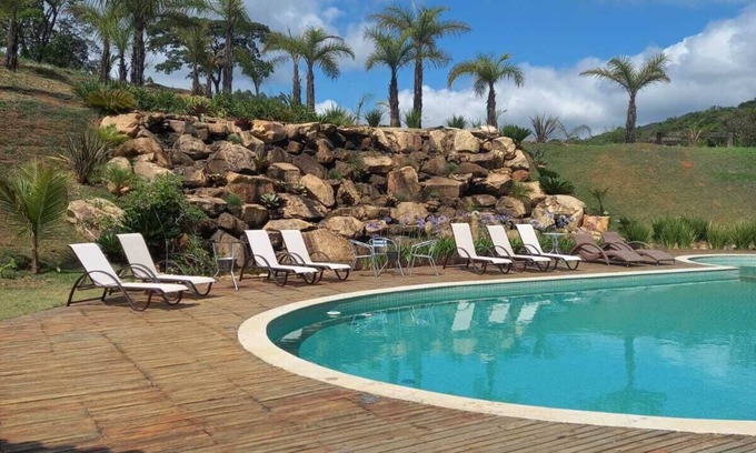 Itabirito Hotel | Relaxing Stay at Pousada Macanaiba with Pool & Breakfast