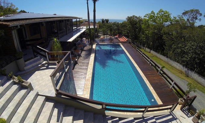 Balneario Camboriu Hotel | Relaxing Pousada Magnus: Pool & Ocean View Await You