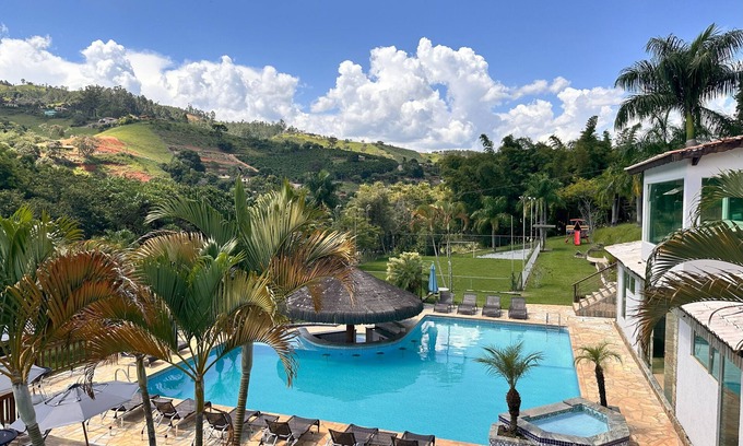 Socorro Hotel | Discover Pousada Manoah: Pool, Spa & Top Guest Rating 9/10