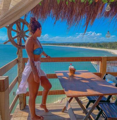 Barra de Guaratiba Hotel | Oceanfront Bliss at Pousada Marambaia Café - Rated 8/10