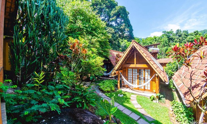 Ilha Grande Hotel | Discover Pousada Mata Nativa: Pool, Breakfast & Hot Tub