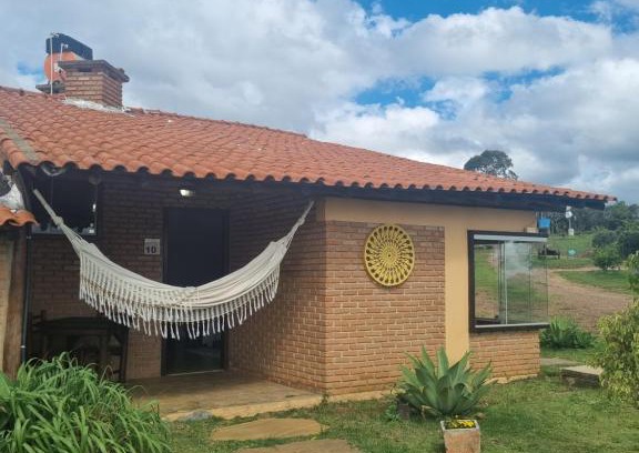 Carrancas Hotel | Relax at Pousada Mirante Serra Verde with Pool & Hot Tub