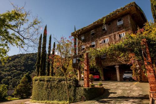 Historic Center Hotel | Discover Pousada Monte Imperial: 4-Star Family-Friendly Retreat