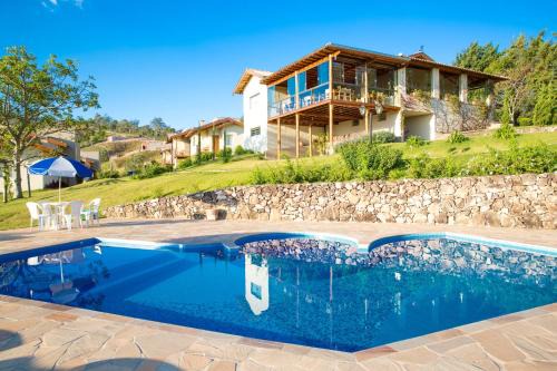 Aguas de Lindoia Hotel | Relax at Pousada Morro Verde - Rated 9/10 with Pool & Breakfast