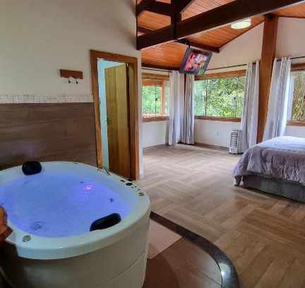 Southeast Region Hotel | Top-Rated Stay at Pousada Muro de Pedra with Family Amenities