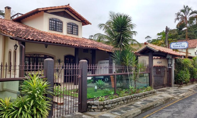Pirai Hotel | Oceanfront Retreat: Pousada Nascente do Pirahy Awaits