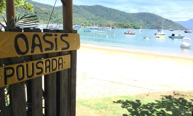 Ilha Grande Hotel | Idyllic Pousada Oásis Ilha Grande with Oceanfront Pool