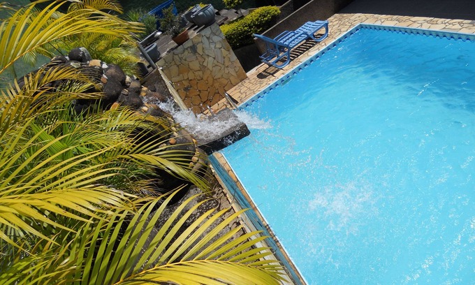 Santa Rita de Jacutinga Hotel | Budget-Friendly Pousada O Meu Canto with Pool & Breakfast