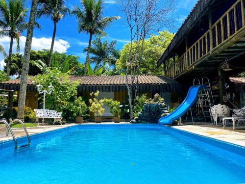 Barra da Lagoa Hotel | Pousada Papaya Container: Oceanfront Retreat with Pool