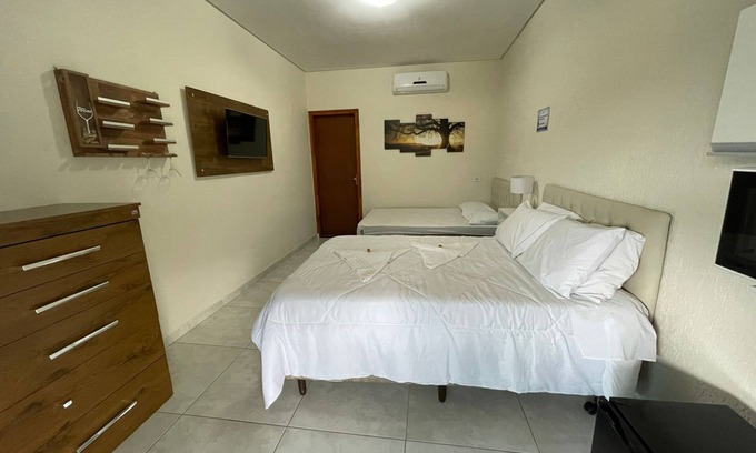 Pereque-Acu Hotel | Oceanfront Pousada Papito Lodging with Pool & Breakfast