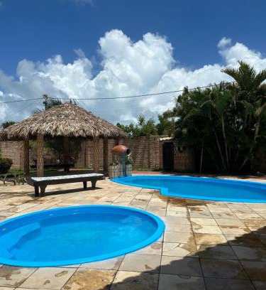Beberibe Hotel | Pet-Friendly Pousada Paraíso das Falésias with Pool Access