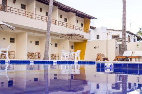 Barra de Santo Antonio Hotel | Unwind at Pousada Paraiso da Barra with Private Beach Access
