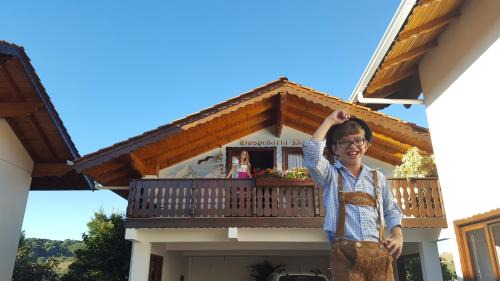 Treze Tilias House | Pet-Friendly Pousada Pattis - Guest Rated 10/10