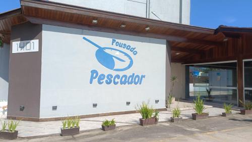 Praia da Enseada Hotel | Budget-Friendly Pousada Pescador with Pool & Family Amenities