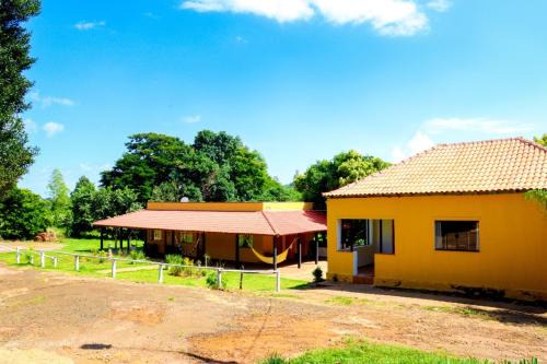 Itamogi House | Pet-Friendly Pousada - Pesqueiro do Brasinha with Pool