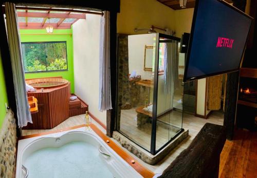 Centro Hotel | Exceptional Stay at Pousada Pináles with Pool & Hot Tub