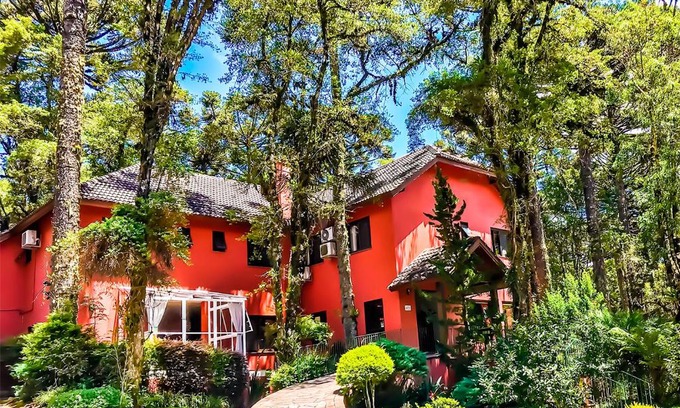 Vila Suzana Hotel | Relax at Pousada Pinhão e Poesia - Rated 9.1/10 with Hot Tub