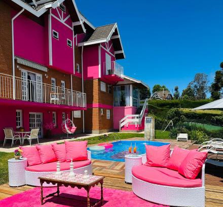 Colinas Capivari Hotel | Experience Pousada Pink Village: 9.8/10 Pet-Friendly Oasis