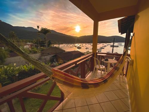 Ilha Grande Hotel | Beachfront Bliss at Pousada Porto Girassol - Rated 9/10